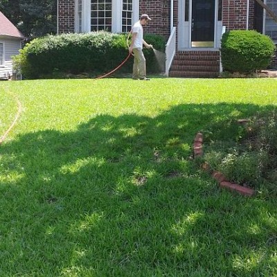 DanielsprayingCompostTea793x432